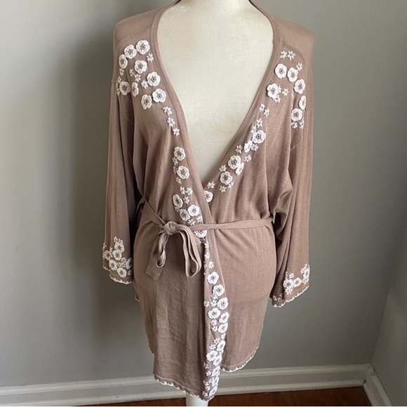 Coldwater Creek Embroidered Open Front Tan Cotton Cardigan Sweater
Size Large - Picture 1 of 9